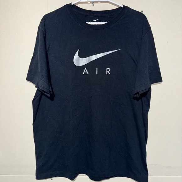 Nike Tee - Picture 1 of 3